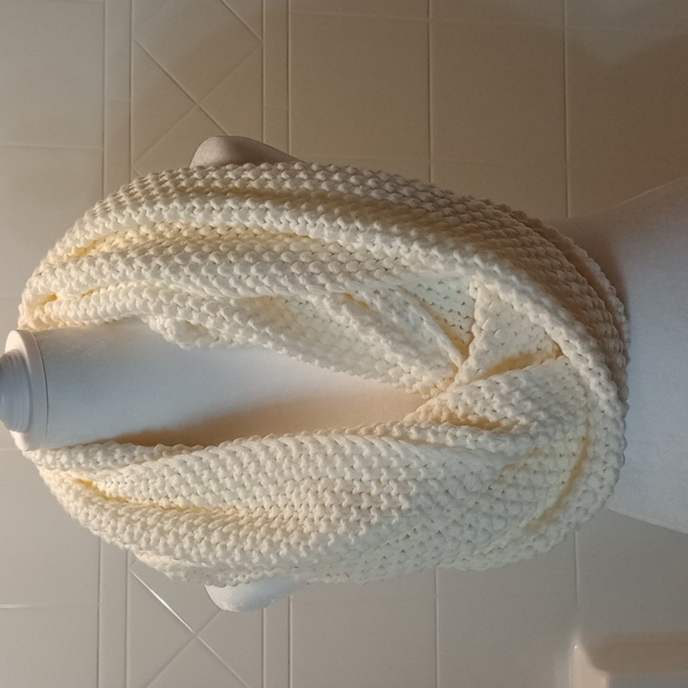 Women's Knit Infinity Scarf